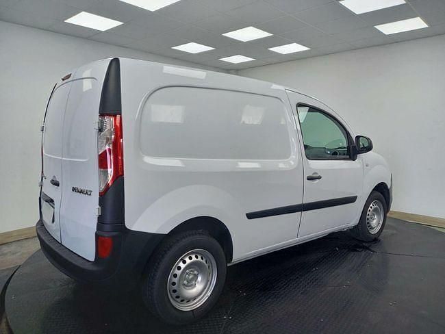 Usado Renault Kangoo 75 CV (55 kW) 2019 Blanco Monovolumen