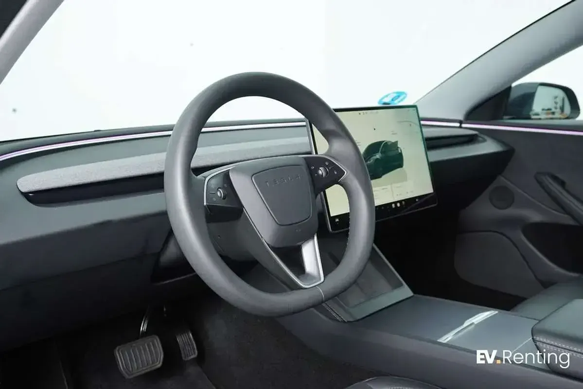 Usado Tesla Model 3 RWD 188 kW (256 CV) 2024 Gris Berlina