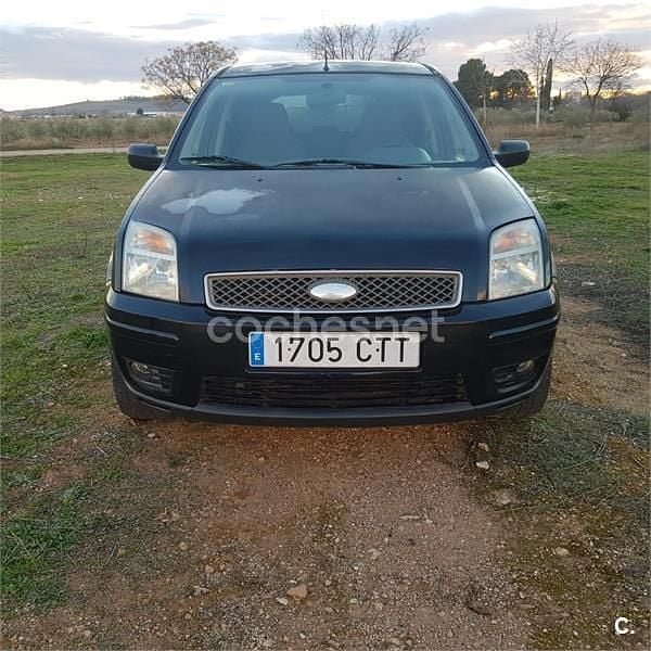 Usado Ford Fusion 68 CV (50 kW) 2004 Negro Utilitario