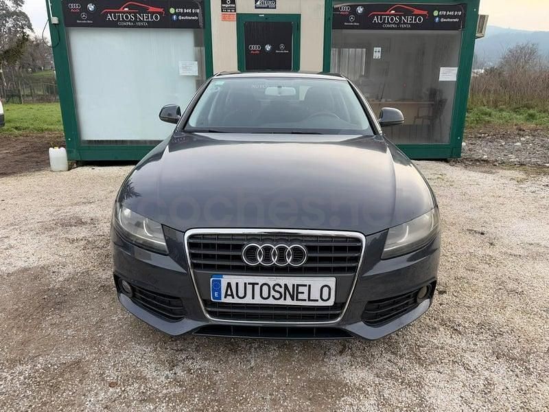 Usado Audi A4 143 CV (105 kW) 2010 Gris / plata Berlina
