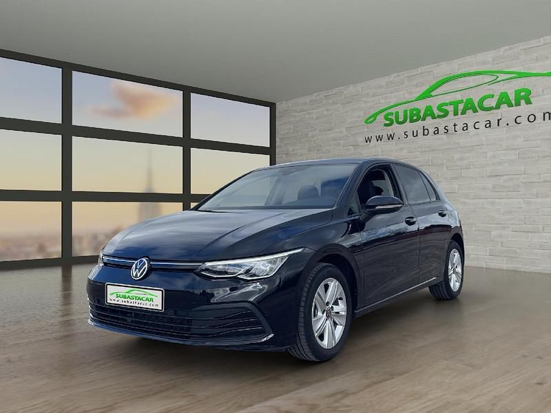 Negro metalizado Usado 2021 VW Golf VIII Life | 17.950 € (Precio justo) - Imagen 1/4