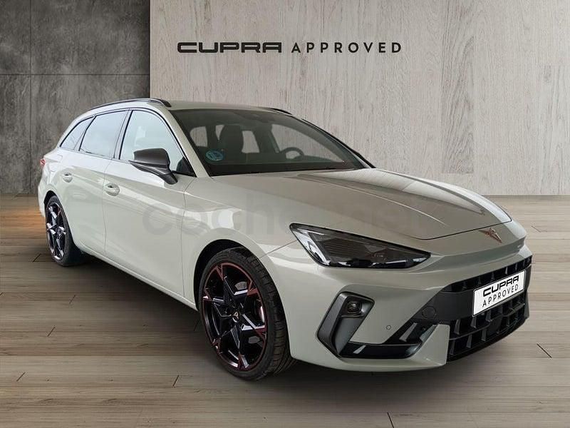 Usado Cupra Leon 150 CV (110 kW) 2025 Gris / plata Familiar