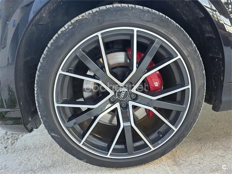 Usado Audi Q8 Premium 435 CV (319 kW) 2020 Rojo SUV