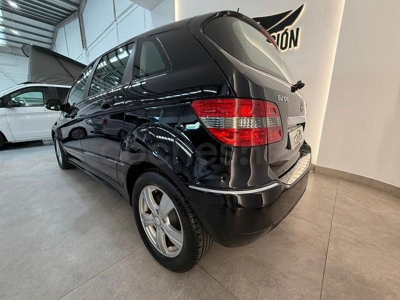 Usado Mercedes B180 Sport Edition 109 CV (80 kW) 2011 Negro Monovolumen