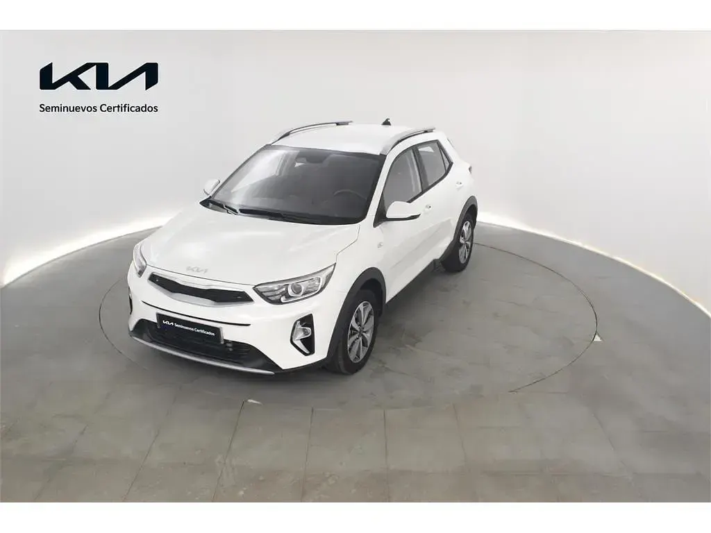 Usado Kia Stonic 101 CV (74 kW) 2025 Blanco SUV