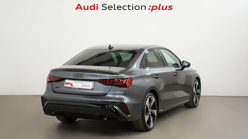 Usado Audi A3 S-Line 150 CV (110 kW) 2024 Blanco arkona Berlina