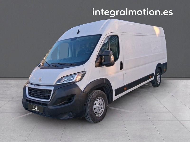 Blanco Usado 2021 Peugeot Boxer Van | 15.619 € (Precio justo) - Imagen 1/4