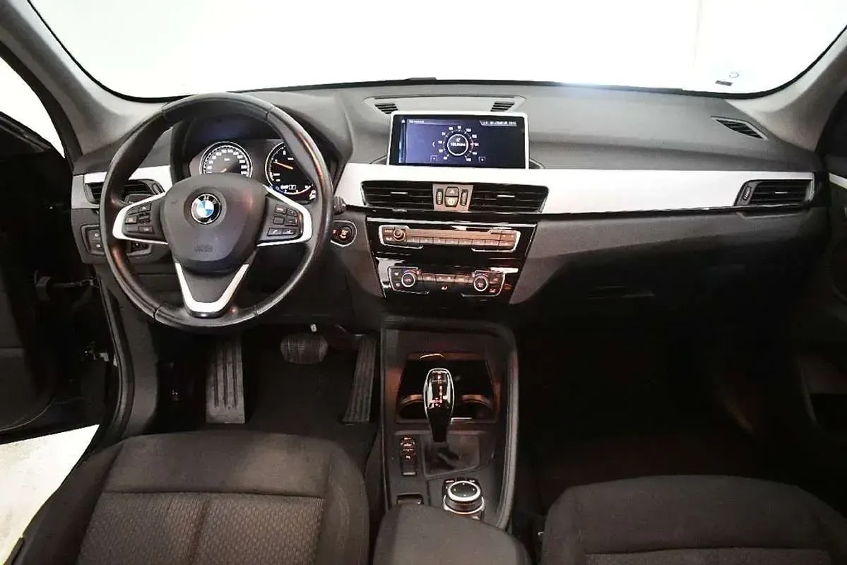 Usado BMW X1 Comfort Edition 150 CV (110 kW) 2020 Negro SUV