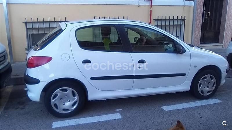 Blanco Usado 2002 Peugeot 206 Berlina | 1000 € (Super precio) - Imagen 1/2