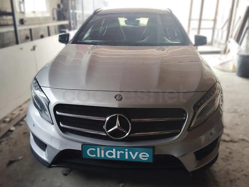 Usado Mercedes GLA220 AMG line 170 CV (125 kW) 2015 Gris / plata SUV