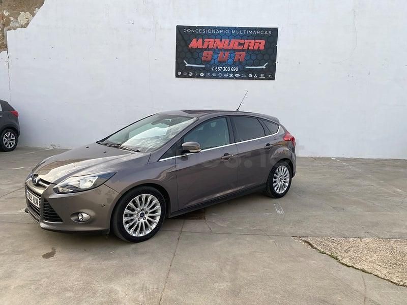 Usado Ford Focus Titanium 115 CV (84 kW) 2012 Gris / plata Berlina