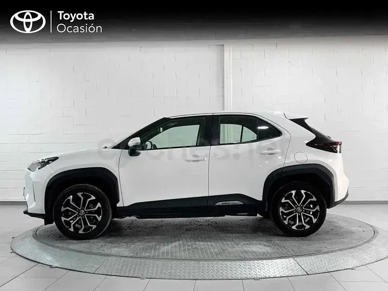 Usado Toyota Yaris Cross Active 116 CV (85 kW) 2021 Blanco SUV