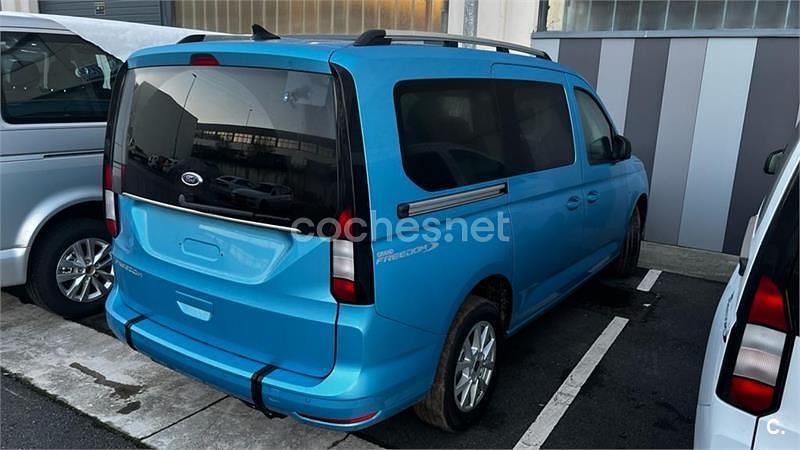 Usado Ford Grand Tourneo Connect Titanium 114 CV (83 kW) 2023 Azul Monovolumen