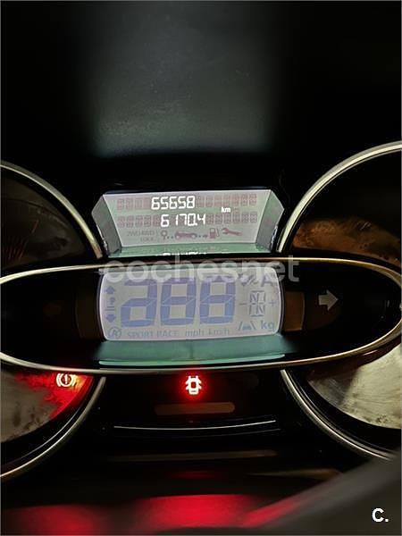 Usado Renault Clio IV LIMITED 76 CV (55 kW) 2019 Granate Berlina