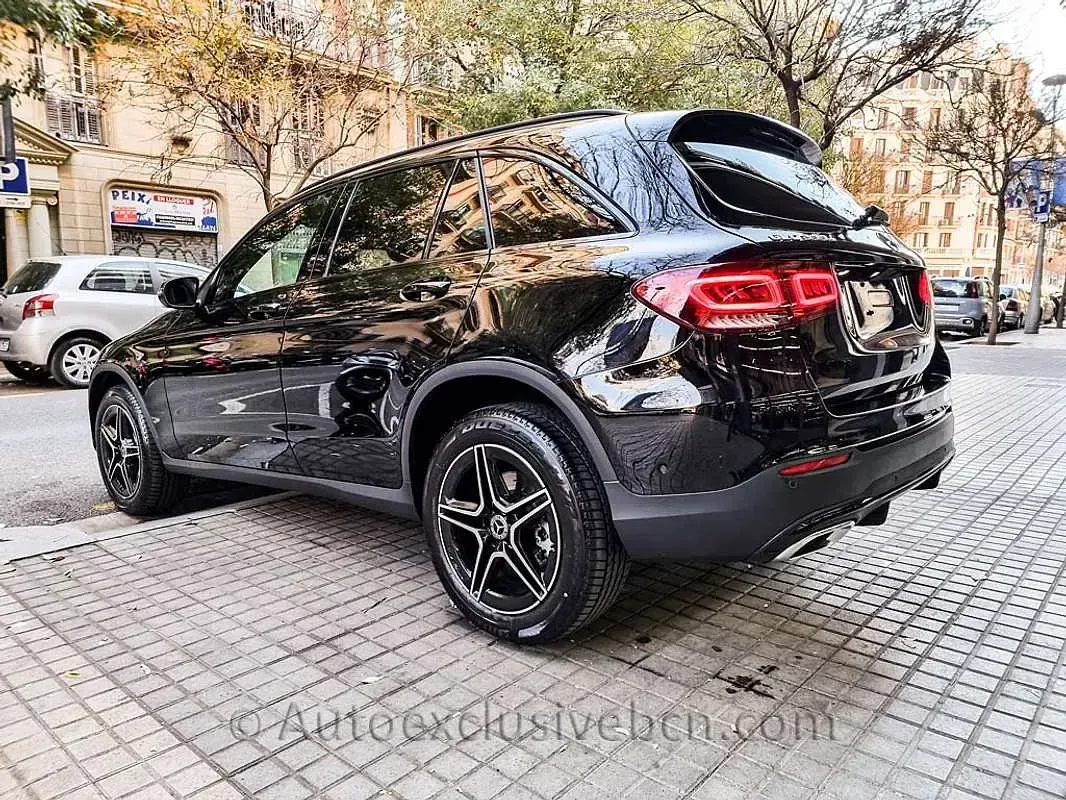Usado Mercedes GLC300e 321 CV (236 kW) 2022 Negro SUV