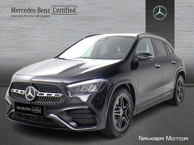 Usado Mercedes GLA200 AMG line 163 CV (119 kW) 2025 Negro cosmos SUV