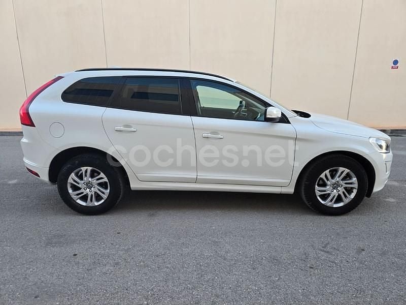 Usado Volvo XC60 Momentum 150 CV (110 kW) 2016 Blanco SUV