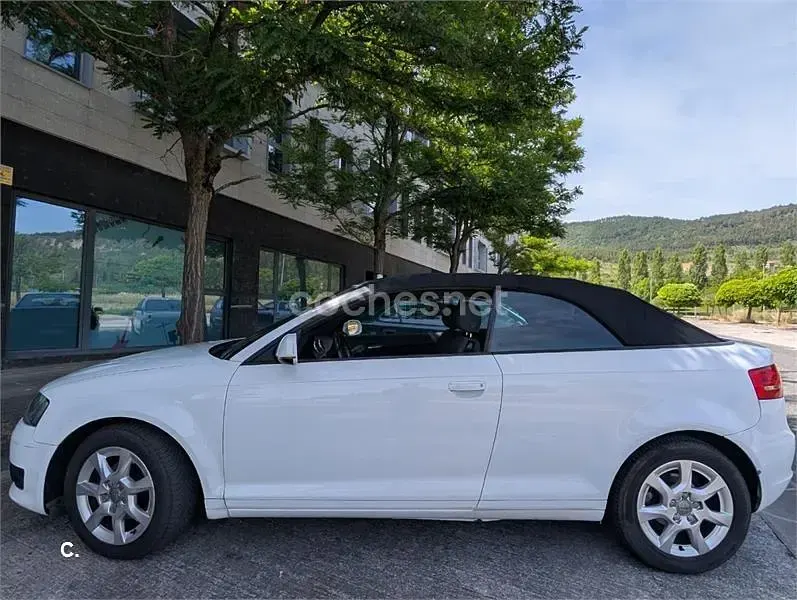 Usado Audi A3 Cabriolet Ambition 105 CV (77 kW) 2011 Blanco Descapotable