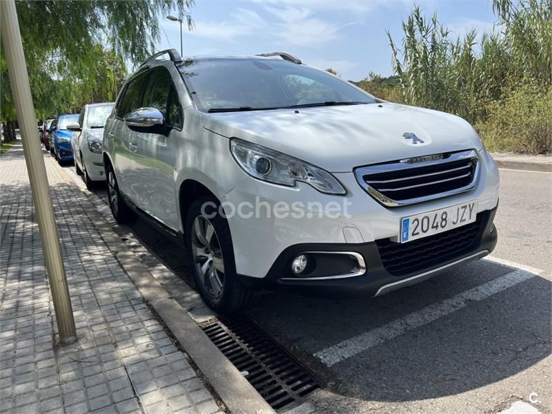 Usado Peugeot 2008 Active 92 CV (67 kW) 2014 Blanco SUV