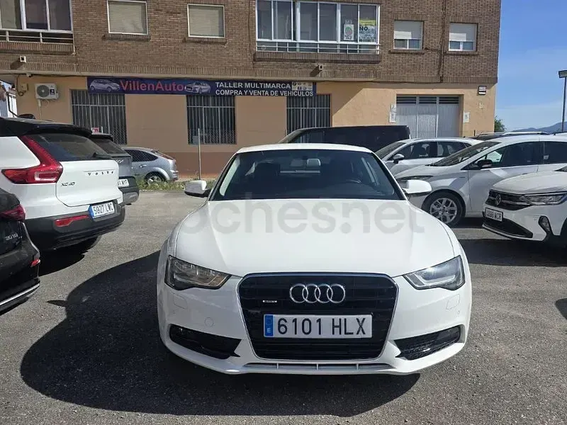 Usado Audi A5 177 CV (130 kW) 2012 Blanco Coupe