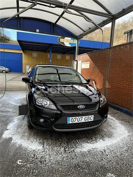 Negro Usado 2008 Ford Focus Trend Berlina | 2800 € (Precio justo) - Imagen 1/4