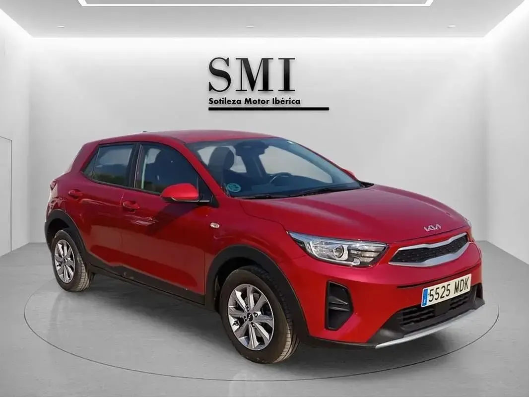 Usado Kia Stonic GT-Line 120 CV (88 kW) 2022 Rojo SUV