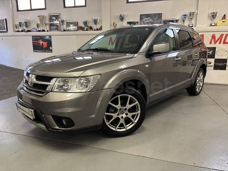 Usado Fiat Freemont Lounge 170 CV (125 kW) 2013 Gris / plata SUV