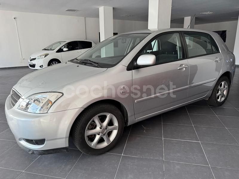 Gris / plata Usado 2003 Toyota Corolla Sol Berlina | 5000 € (Un poco caro) - Imagen 1/4