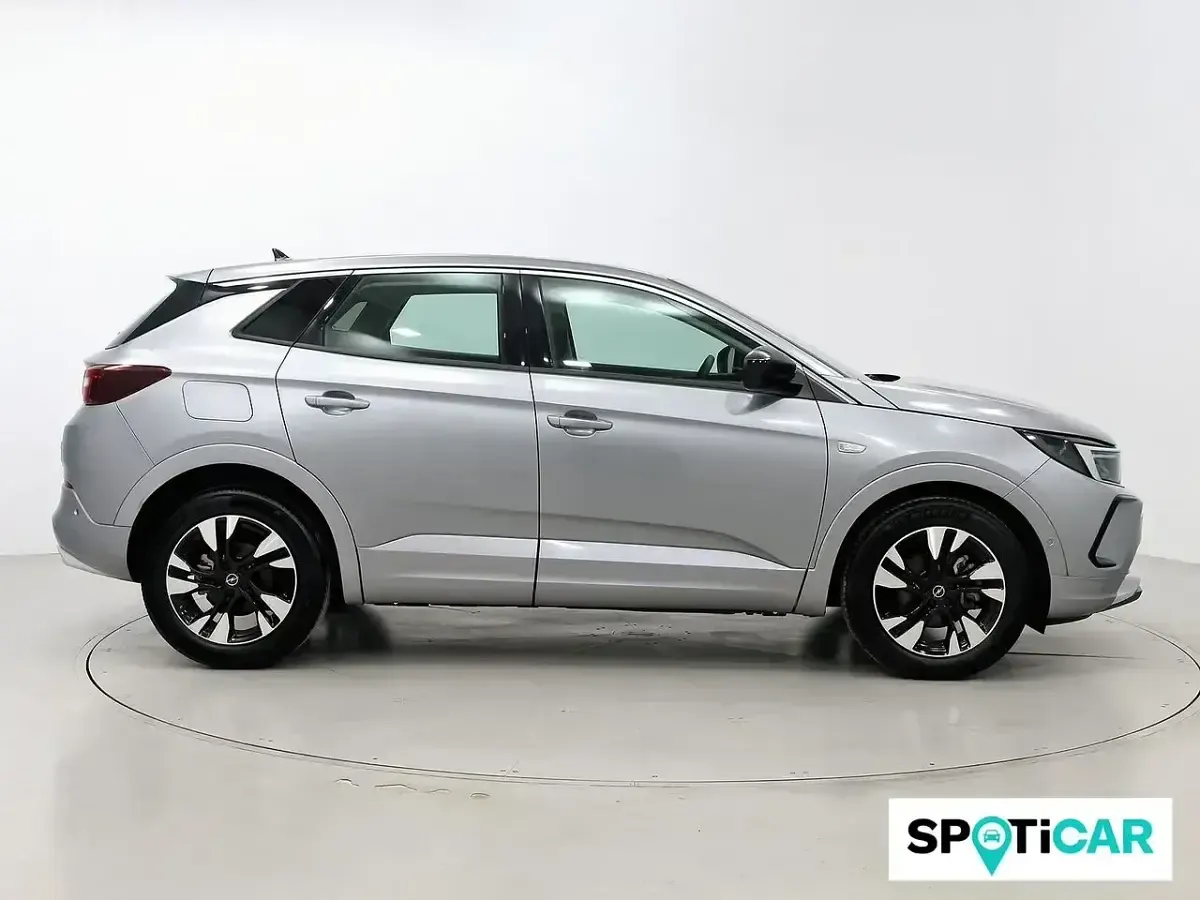 Usado Opel Grandland X Design & Tech 131 CV (96 kW) 2022 Gris SUV