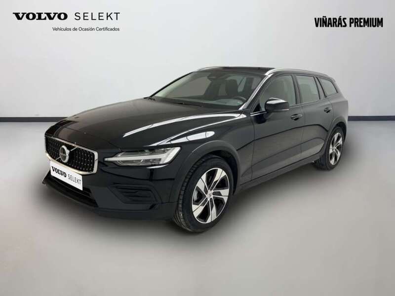 Negro Usado 2023 Volvo V60 CC Core Familiar | 39.591 € (Precio justo) - Imagen 1/4