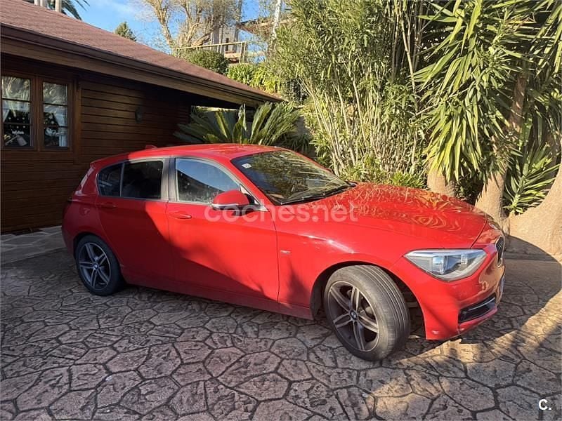 Begagnad BMW 118 143 HK (105 kW) 2012 Röd Halvkombi