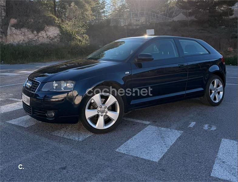 Usado Audi A3 Ambiente 140 HP (102 kW) 2003 Preto Citadino