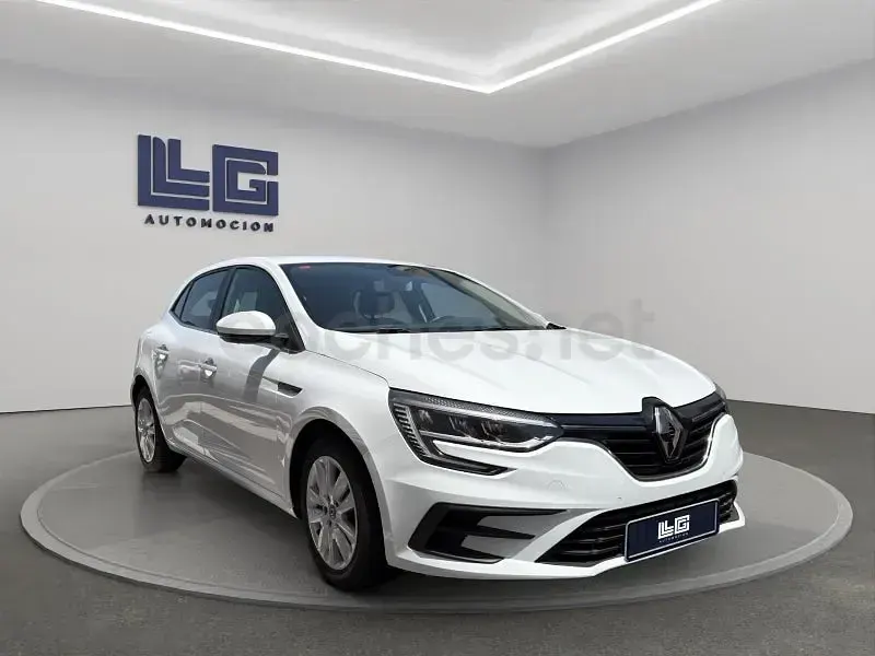 Usado Renault Mégane IV Intens 160 CV (117 kW) 2021 Blanco Berlina