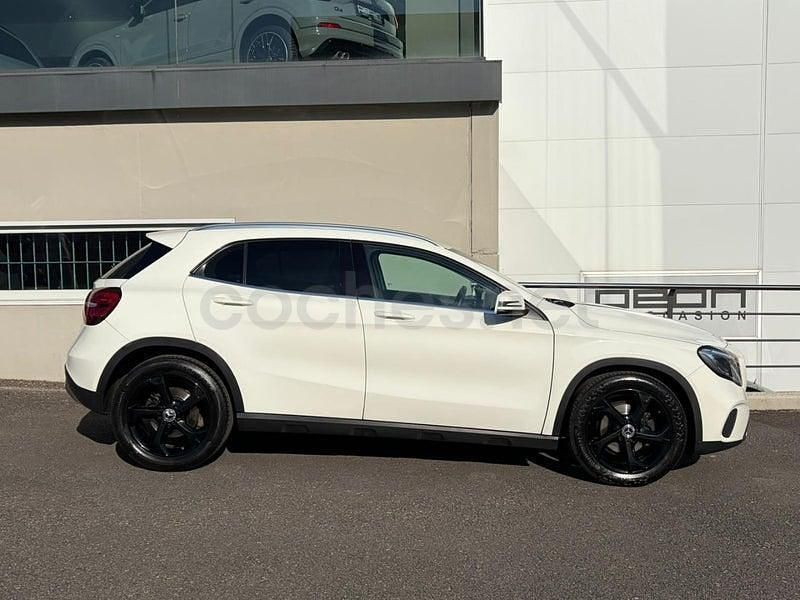Usado Mercedes GLA200 136 CV (100 kW) 2017 Blanco SUV