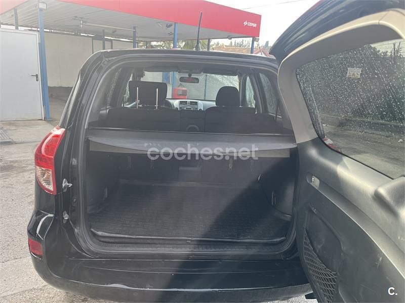 Usado Toyota RAV4 Executive 136 CV (100 kW) 2009 Negro SUV