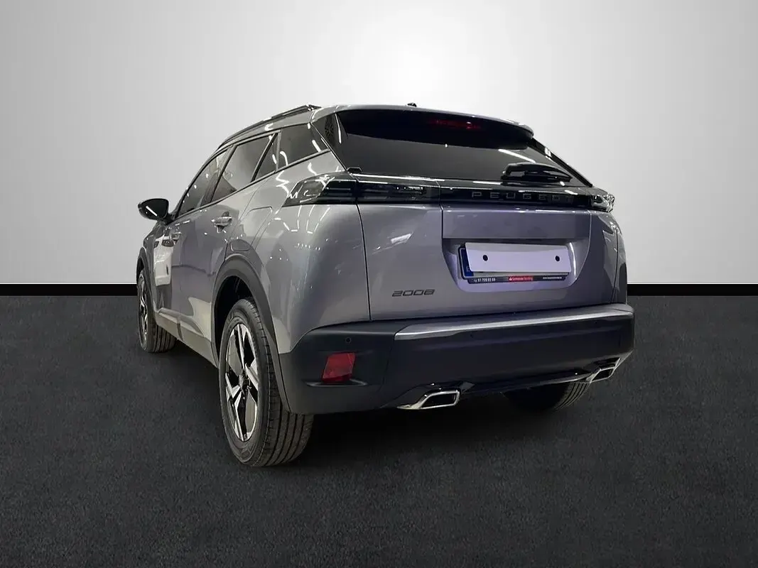 Usado Peugeot 2008 Active 136 CV (100 kW) 2024 Gris claro SUV