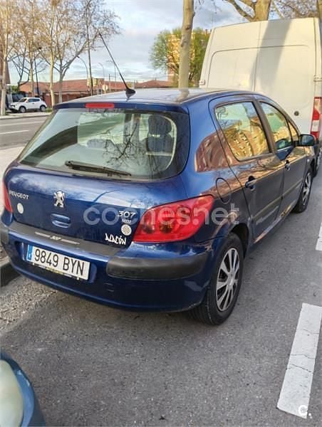 Usado Peugeot 307 90 CV (66 kW) 2002 Azul Berlina