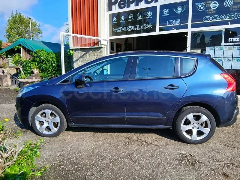 Usado Peugeot 3008 Allure 150 CV (110 kW) 2013 Azul Familiar