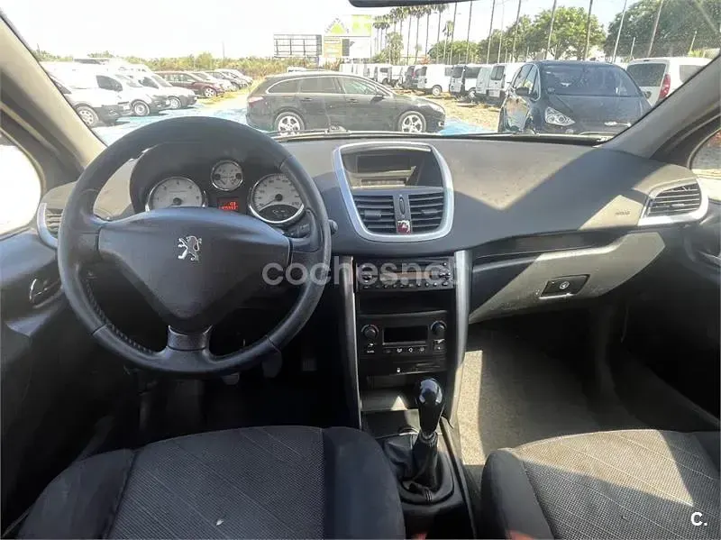 Usado Peugeot 207 Premium 90 CV (66 kW) 2007 Negro Berlina