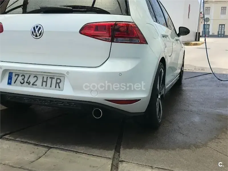 Usado VW Golf VII GTI 220 CV (161 kW) 2013 Blanco Berlina