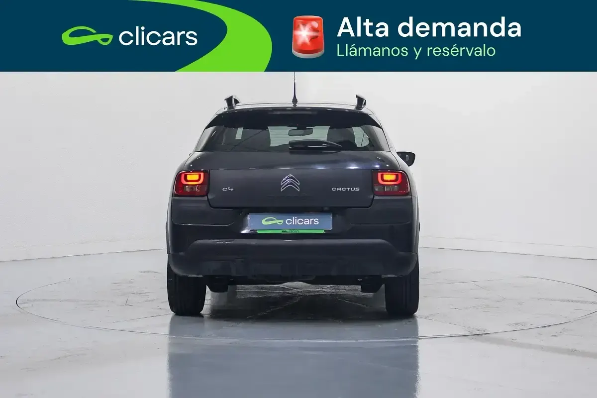 Usado Citroën C4 Cactus Shine 100 CV (73 kW) 2015 Negro Utilitario