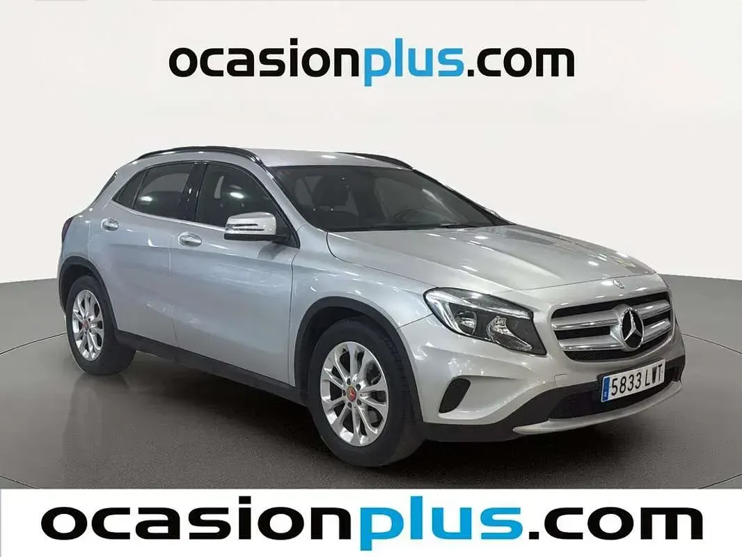 Usado Mercedes GLA200 Style 136 CV (100 kW) 2015 Gris SUV