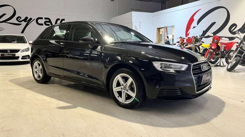 Negro Usado 2020 Audi A3 Sportback Utilitario | 20.990 € (Precio justo) - Imagen 1/4