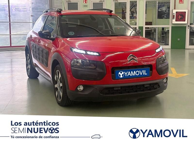 Usado Citroën C4 Cactus PureTech 110 CV (80 kW) 2017 Rojo Utilitario