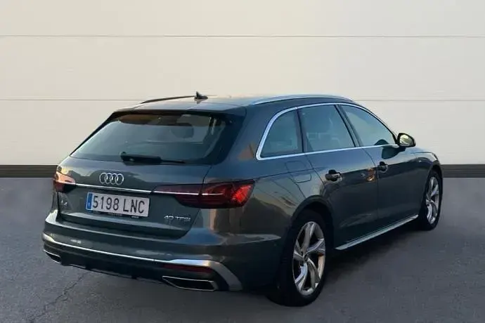 Usado Audi A4 S-Line 204 CV (150 kW) 2021 Gris Familiar