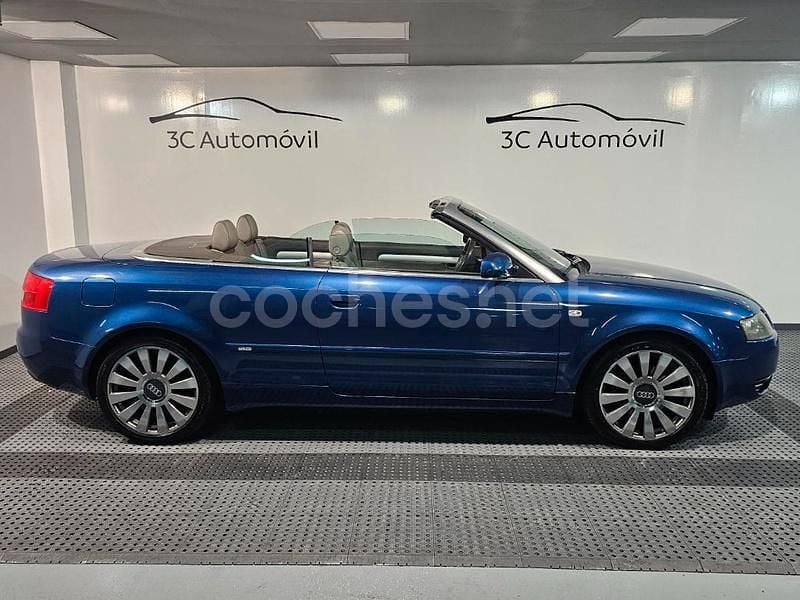 Usado Audi A4 Cabriolet S-Line 163 CV (119 kW) 2003 Azul Descapotable