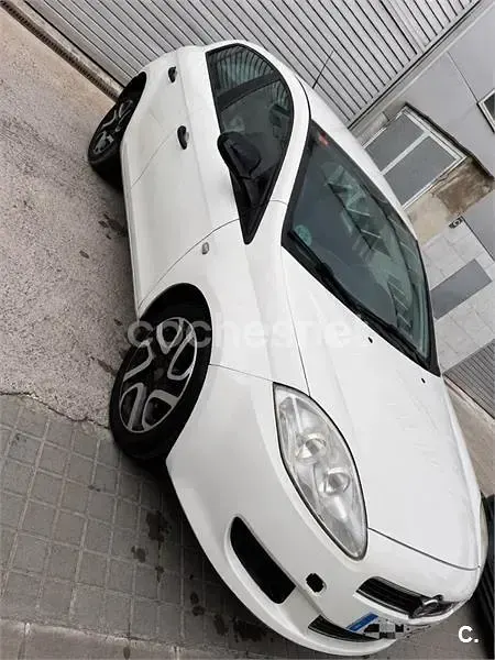 Usado Fiat Bravo Active 90 CV (66 kW) 2007 Blanco Utilitario