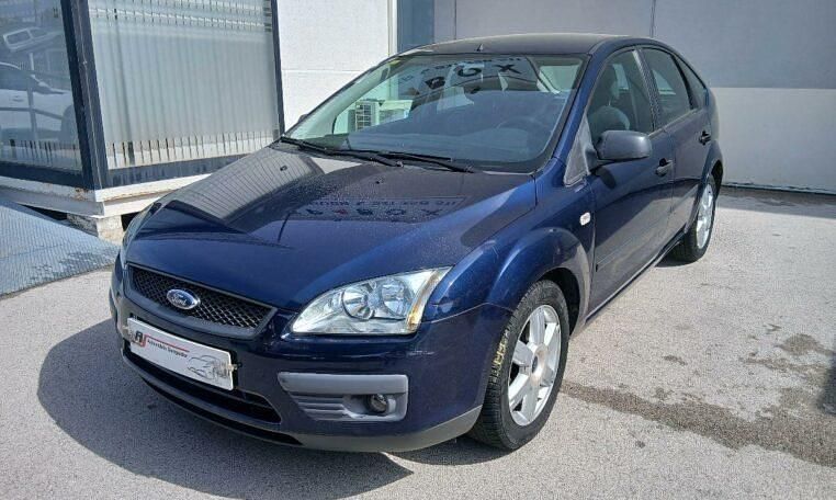 Usado Ford Focus Trend 109 CV (80 kW) 2005 Azul Utilitario