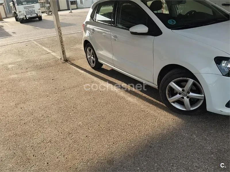 Usado VW Polo Edition 75 CV (55 kW) 2016 Blanco Berlina