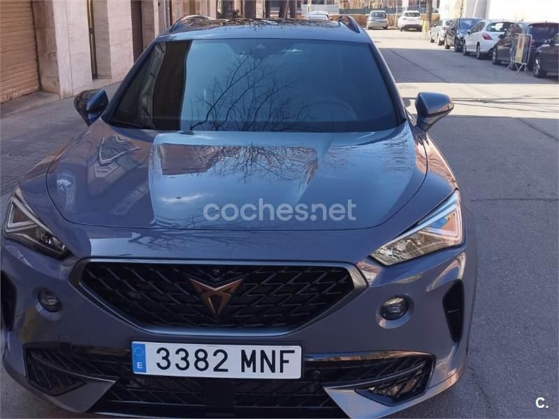 Usado Cupra Formentor 204 CV (150 kW) 2024 Gris / plata SUV